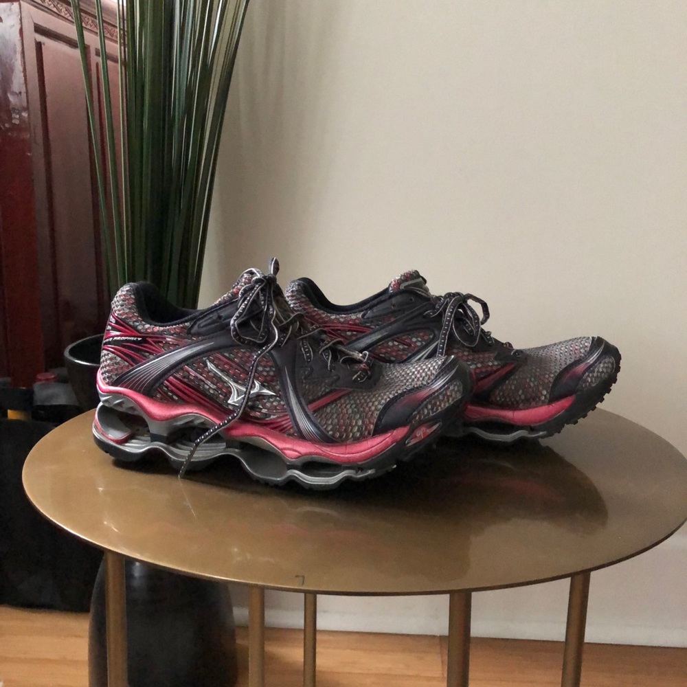 Mizuno running sneaker